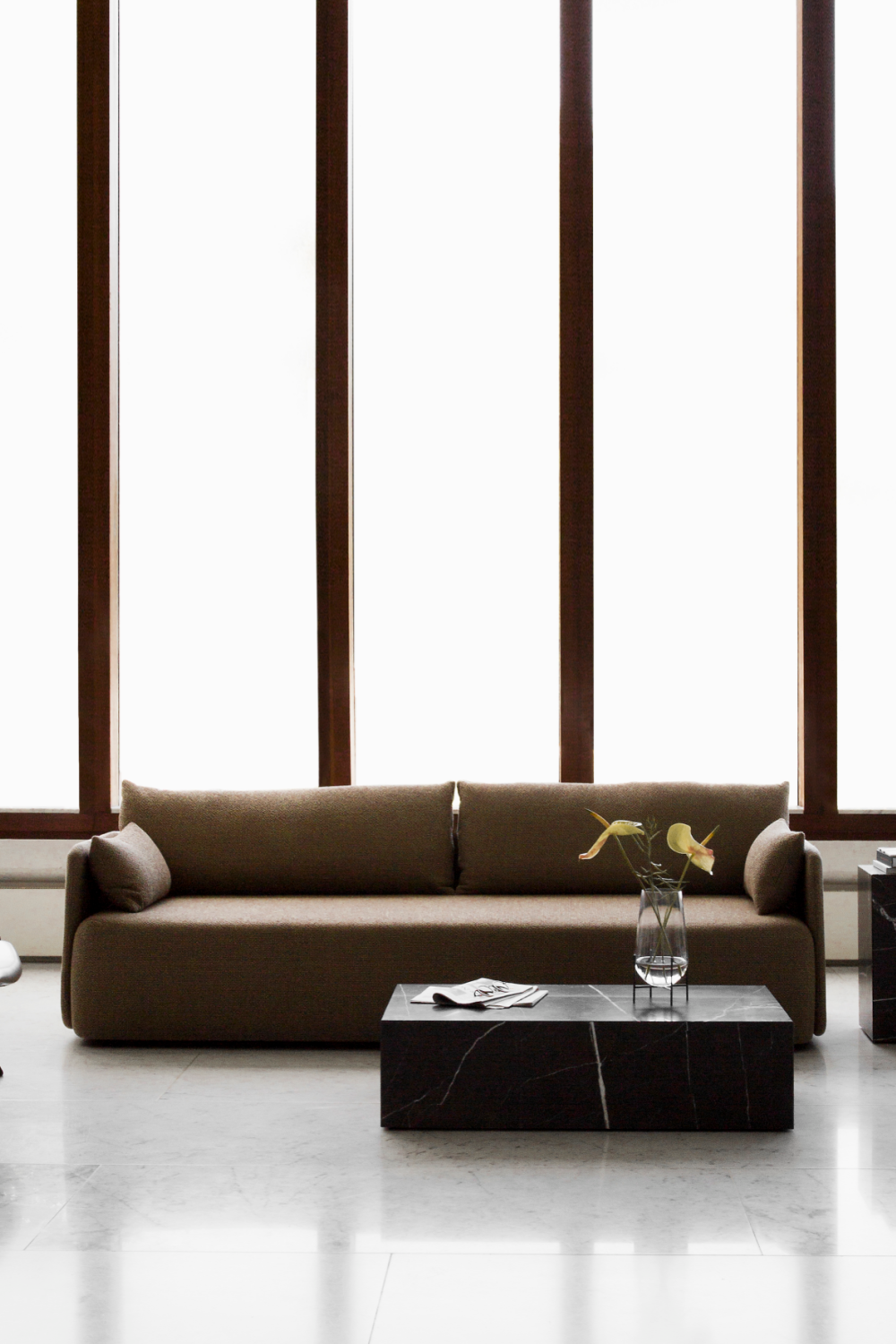 Modern Minimalist 3-Seater Sofa | Audo Copenhagen Offset | Oroa.com