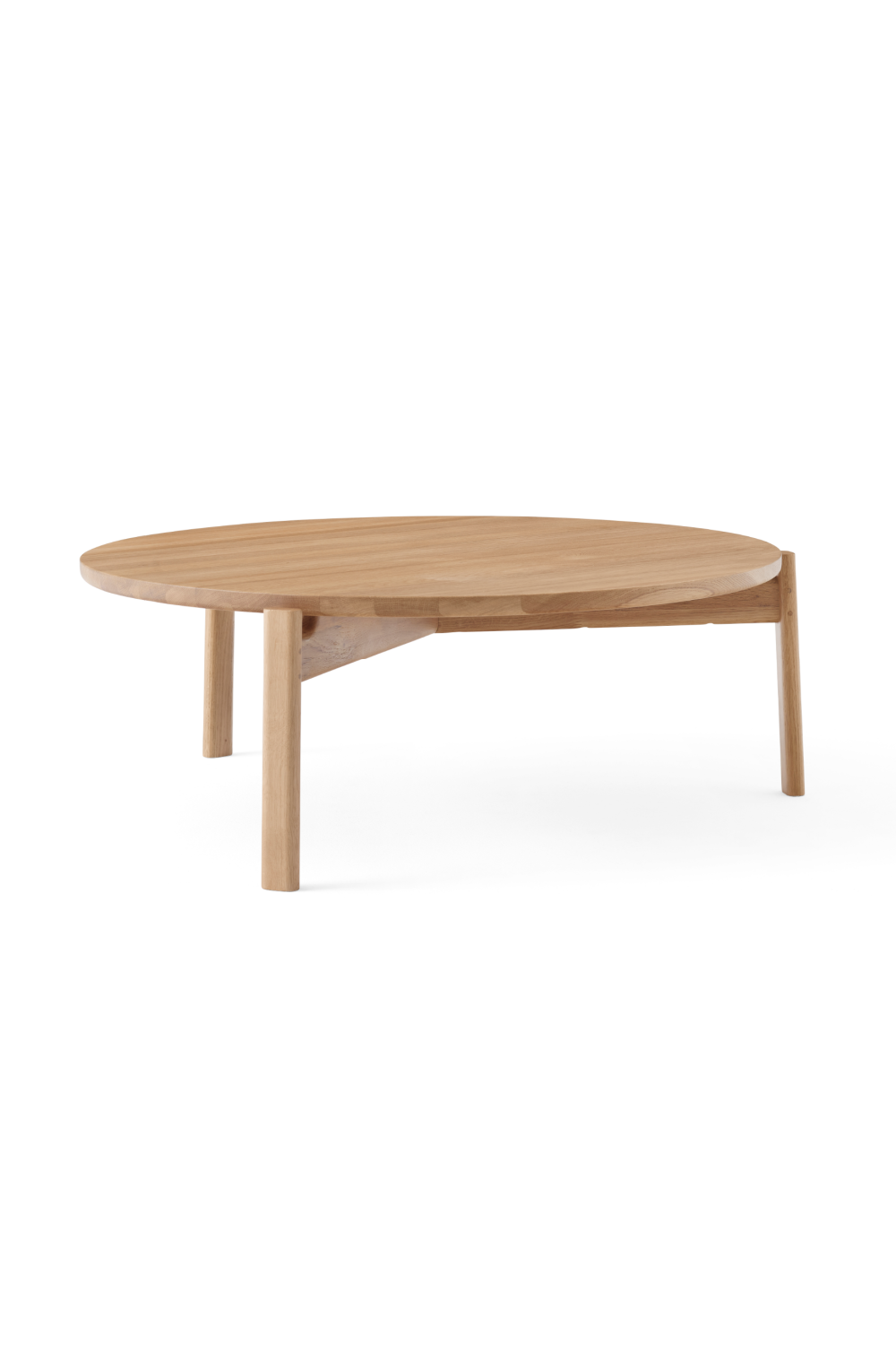 Round Wooden Lounge Table | Audo Copenhagen Passage | Oroa.com
