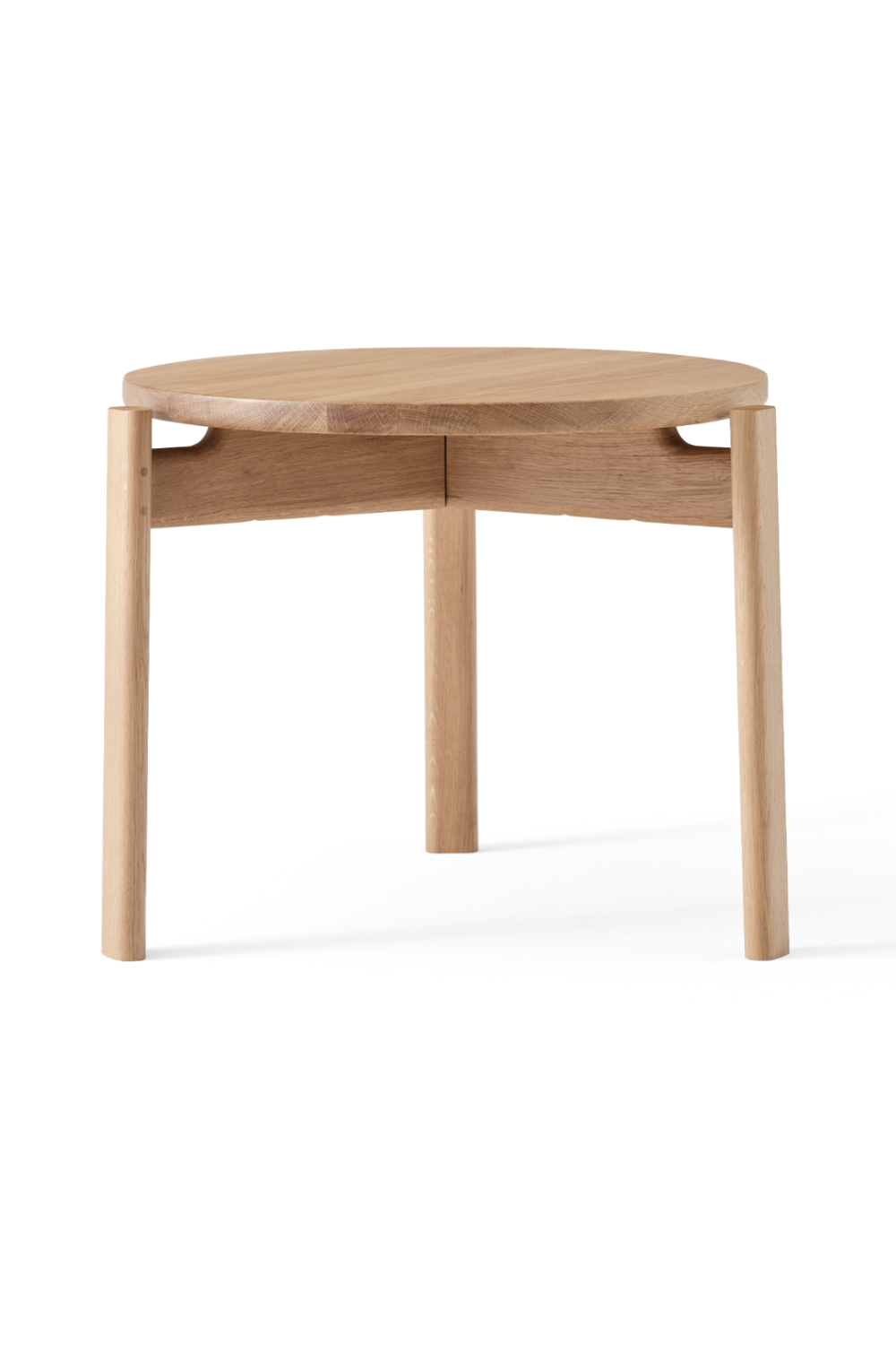 Round Wooden Lounge Table | Audo Copenhagen Passage | Oroa.com