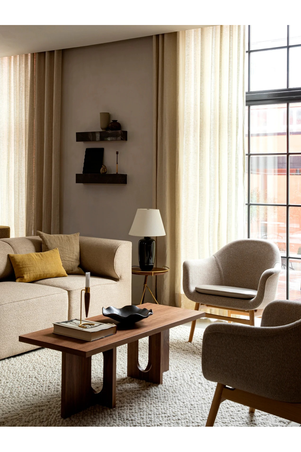 Minimalist Shell Lounge Chair | Audo Copenhagen Harbour | Oroa.com