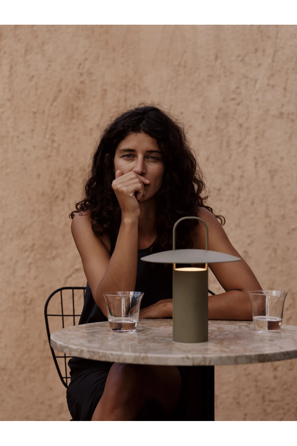 Star-Base Round Dining Table | Audo Copenhagen Harbour Column | Oroa.com