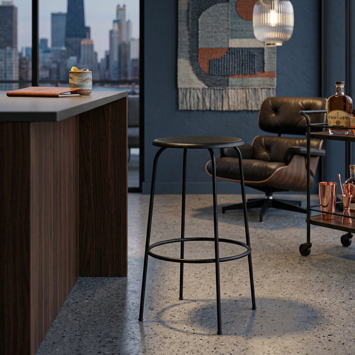   Black Steel Bar Stool | Oroa.com