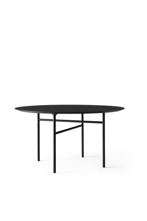 Round Minimalist Dining Table | Audo Copenhagen Snaregade | Oroa.com