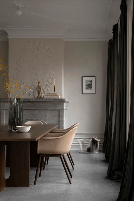 Intersecting-Base Oak Dining Table | Audo Copenhagen Androgyne | Oroa.com