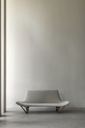 Wooden V-Leg Sofa | Audo Copenhagen Pagode | Oroa.com