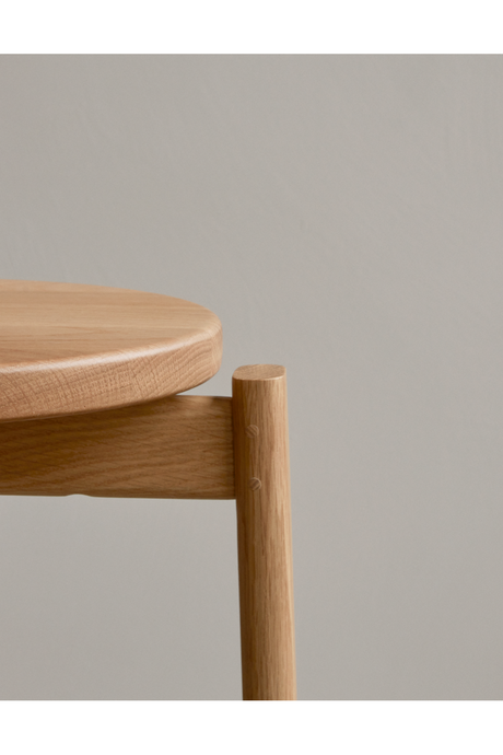 Round Wooden Bar Stool | Audo Copenhagen Passage | Oroa.com