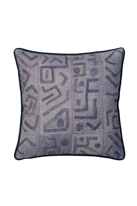   Geometric Patterned Throw Pillow | Oroa.com