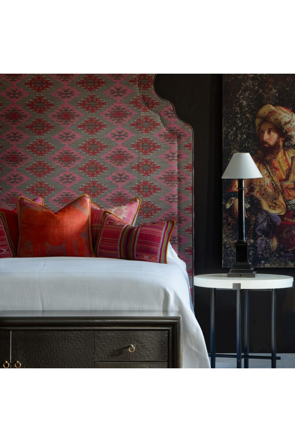 Black Lacquer Media Unit | Andrew Martin Concordia | Oroa.com