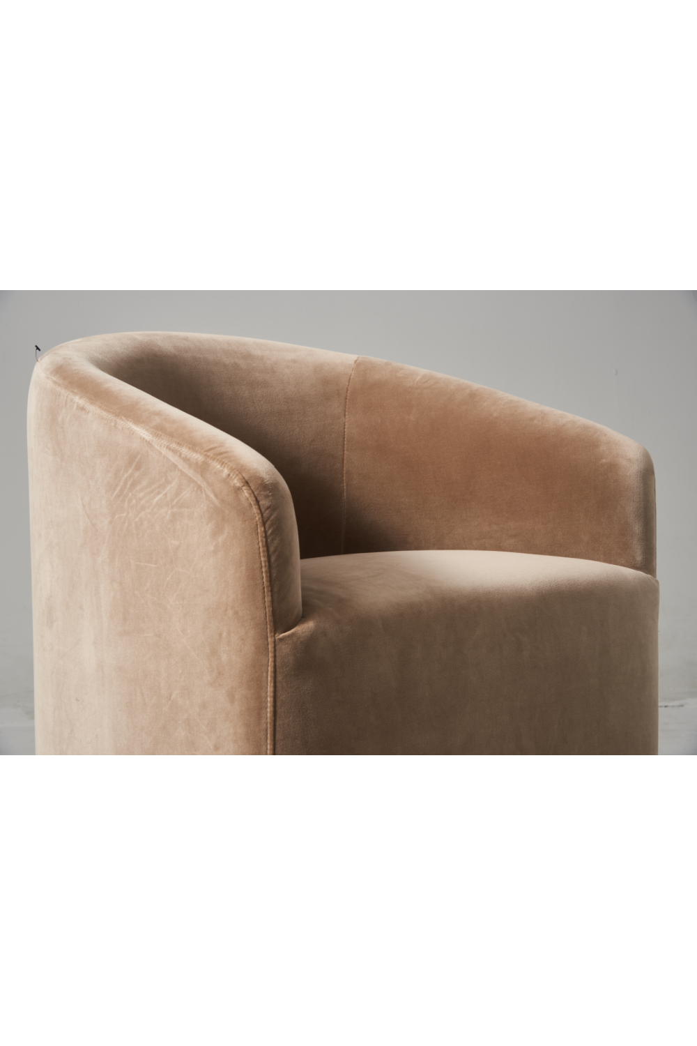 Beige Velvet Tub Dining Chair | Andrew Martin Alto | Oroa.com