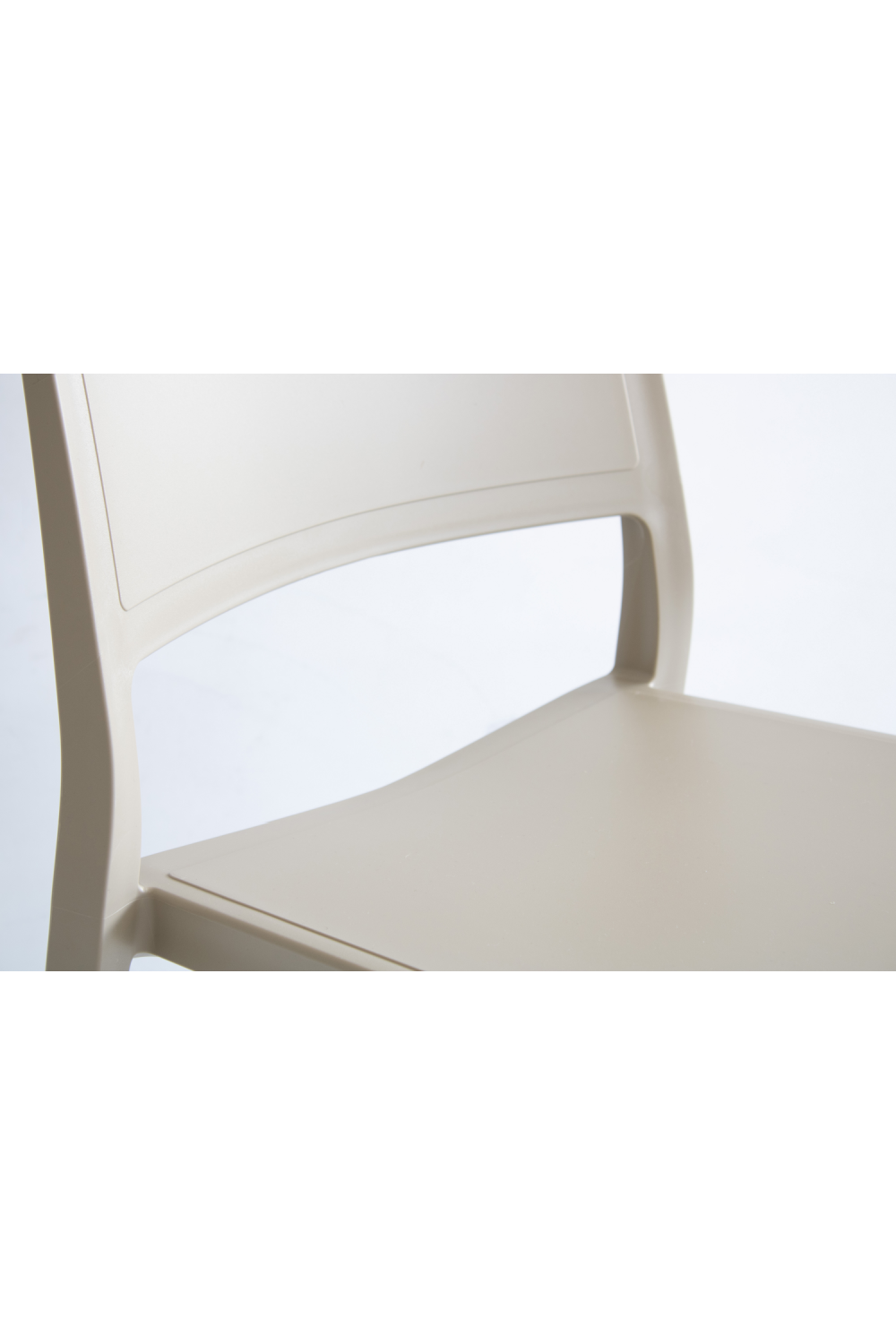 Stackable Outdoor Dining Chair Set (6) | Andrew Martin Kipling | Oroa.com