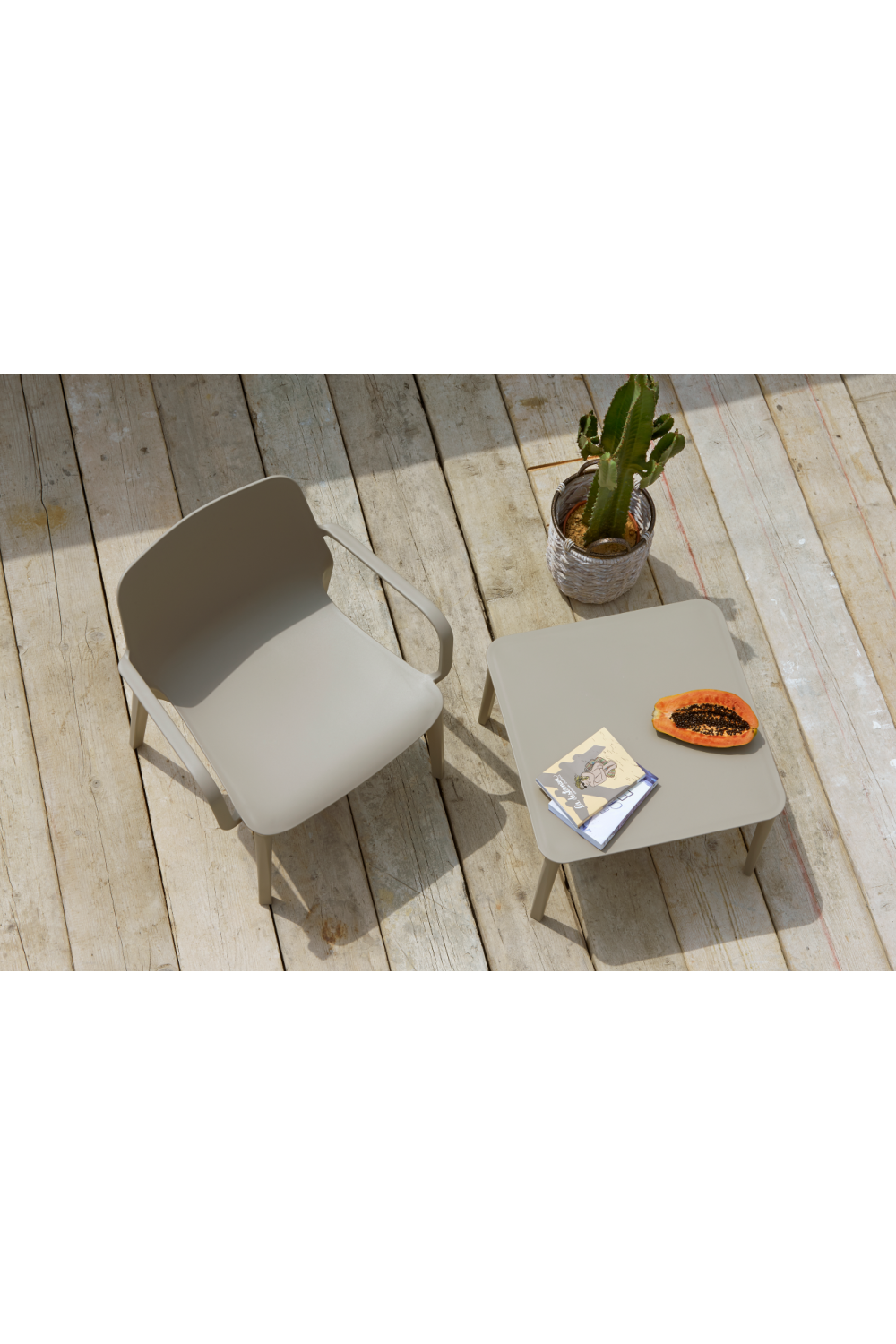 Minimalist Outdoor Dining Armchairs (2) | Andrew Martin Lear | Oroa.com