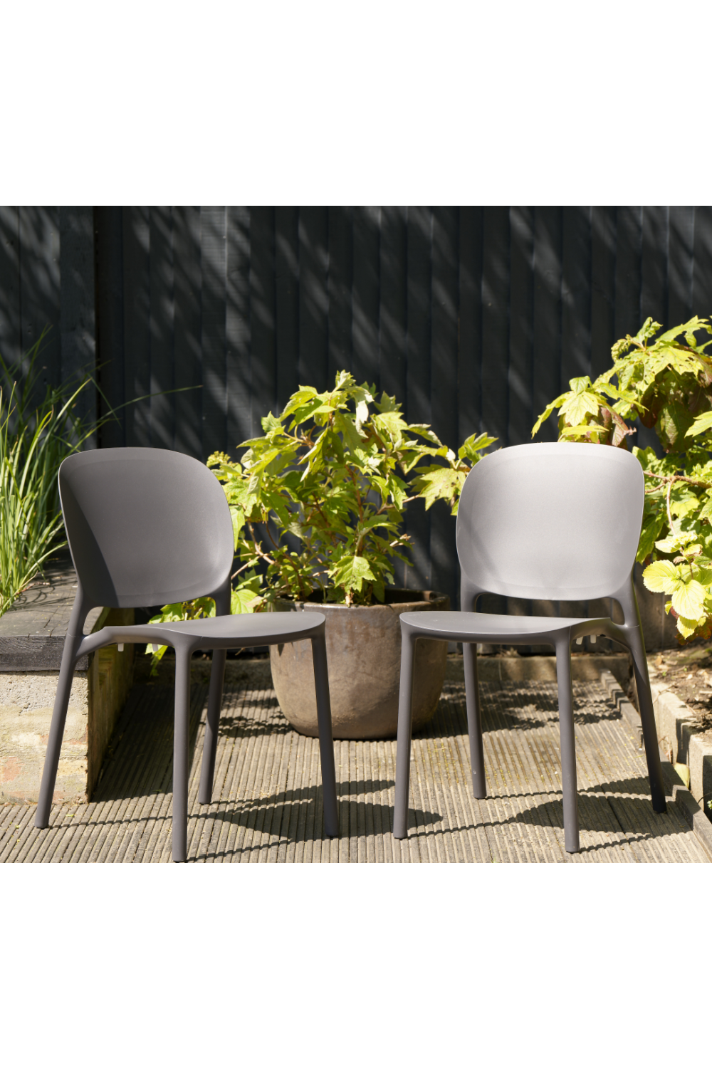 Molded Outdoor Dining Chairs (2) | Andrew Martin Lewis | Oroa.com