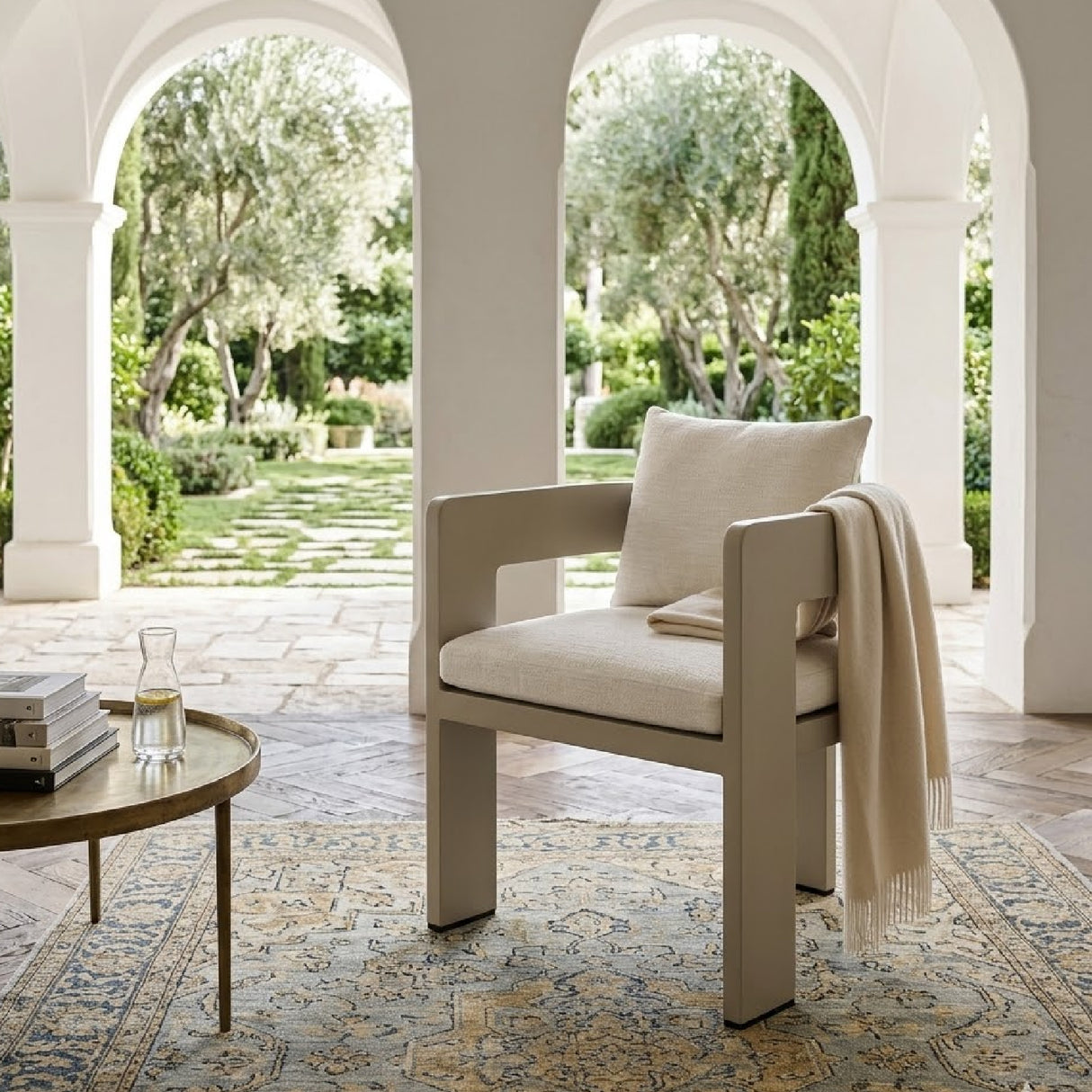   Outdoor Aluminum Dining Armchair | Oroa.com
