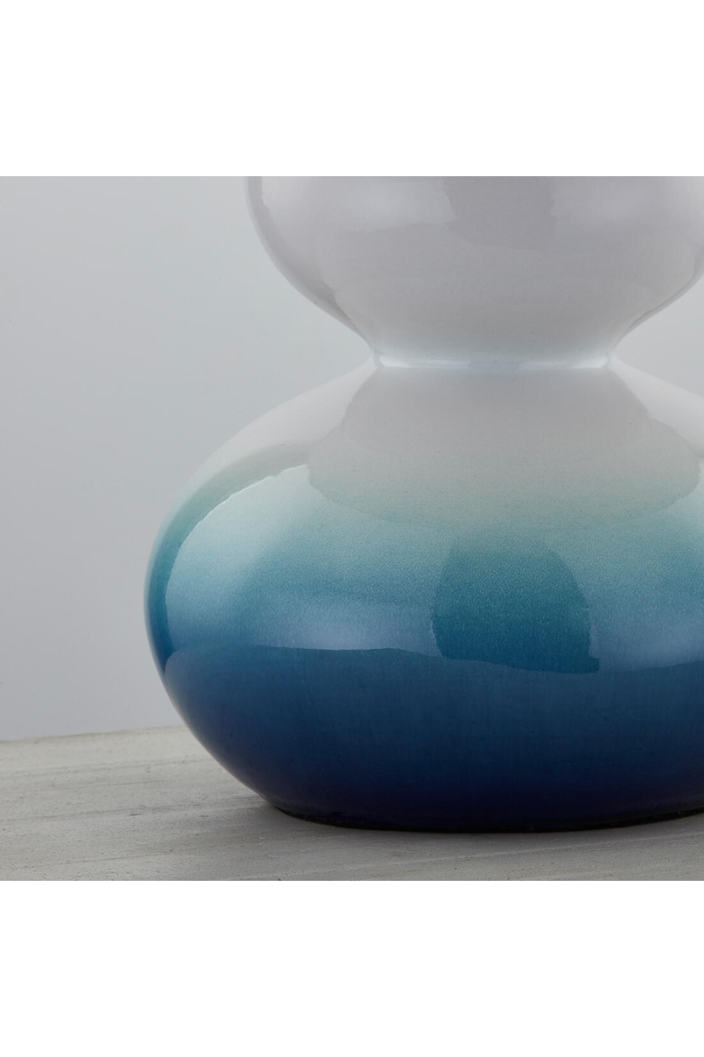 Hourglass Ceramic Table Lamp | Andrew Martin Aimee | Oroa.com