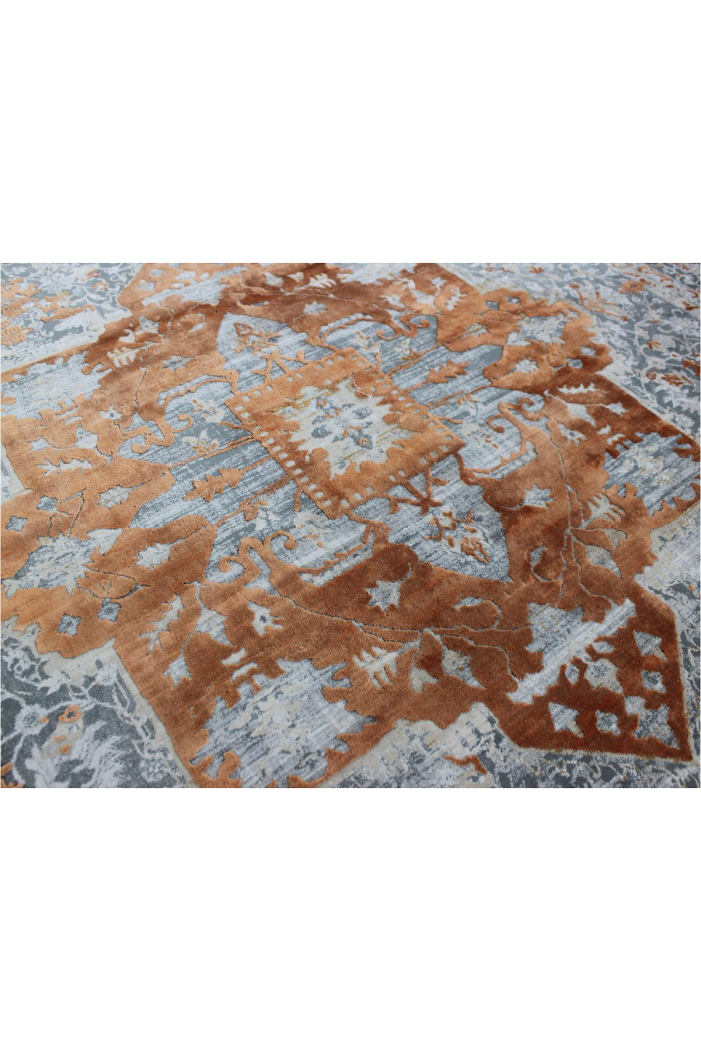 Rose Gold Persian Rug | Andrew Martin Kyra | Oroa.com