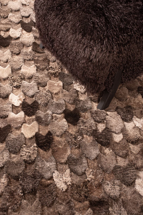ARROWS – Hi-Low Sculpted Shearling Rug