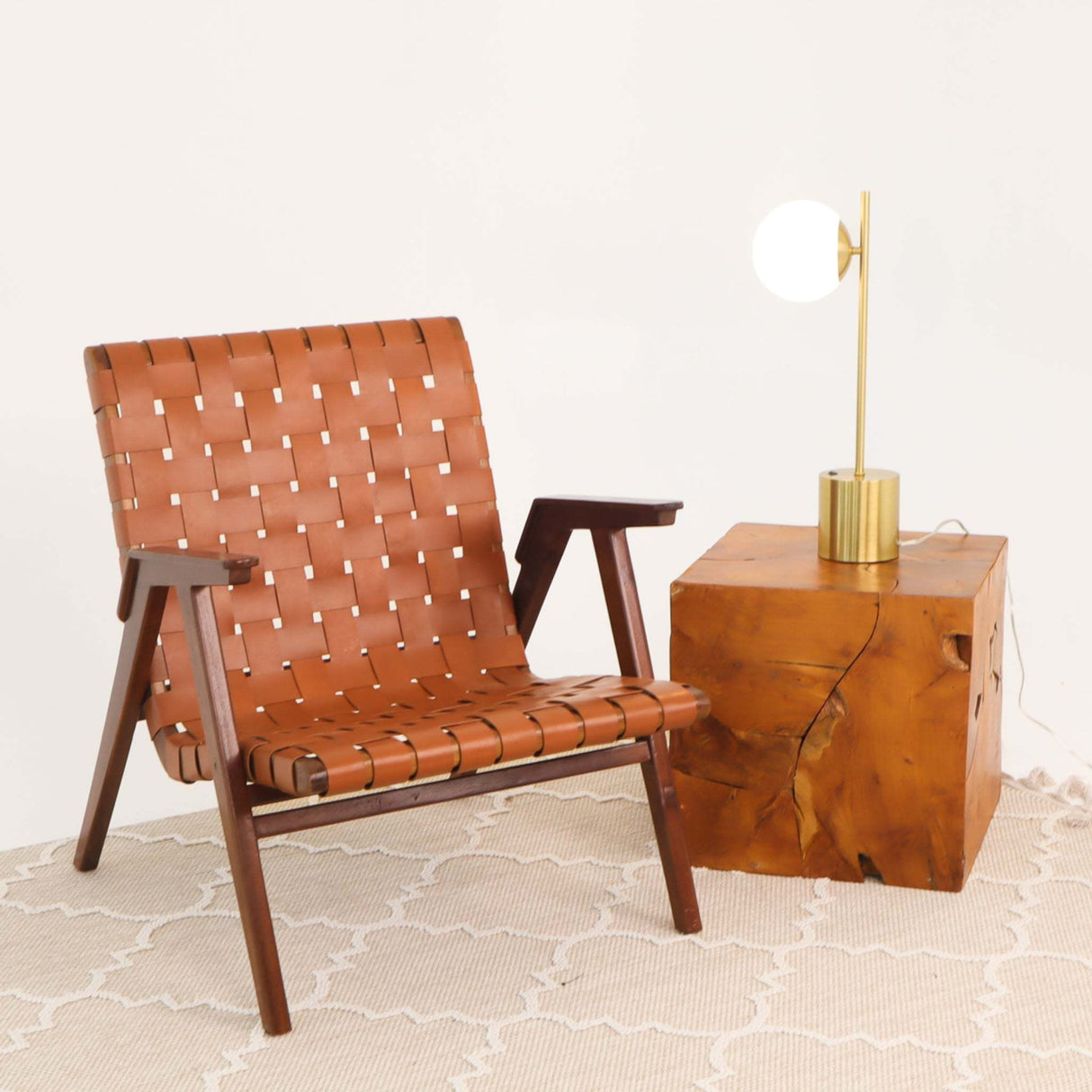 Ethereal Brass Metal Table Lamp | OROA
