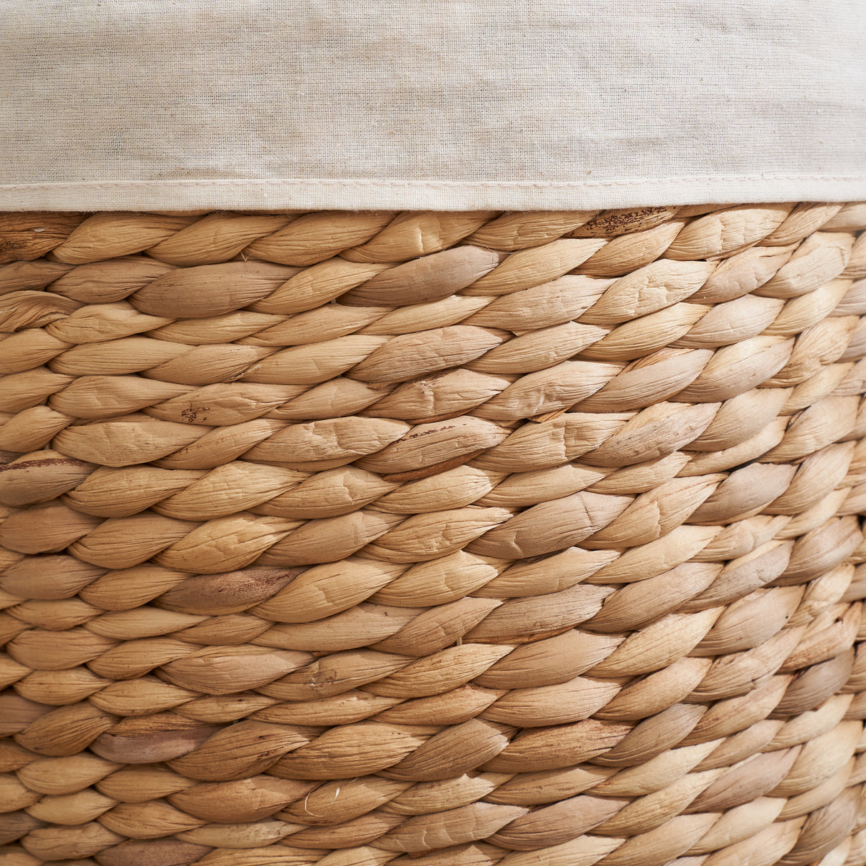 Brown Round Water Hyacinth Laundry Hamper | OROA