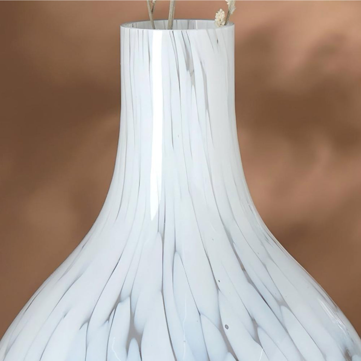 White Glass Rounded Vase | OROA