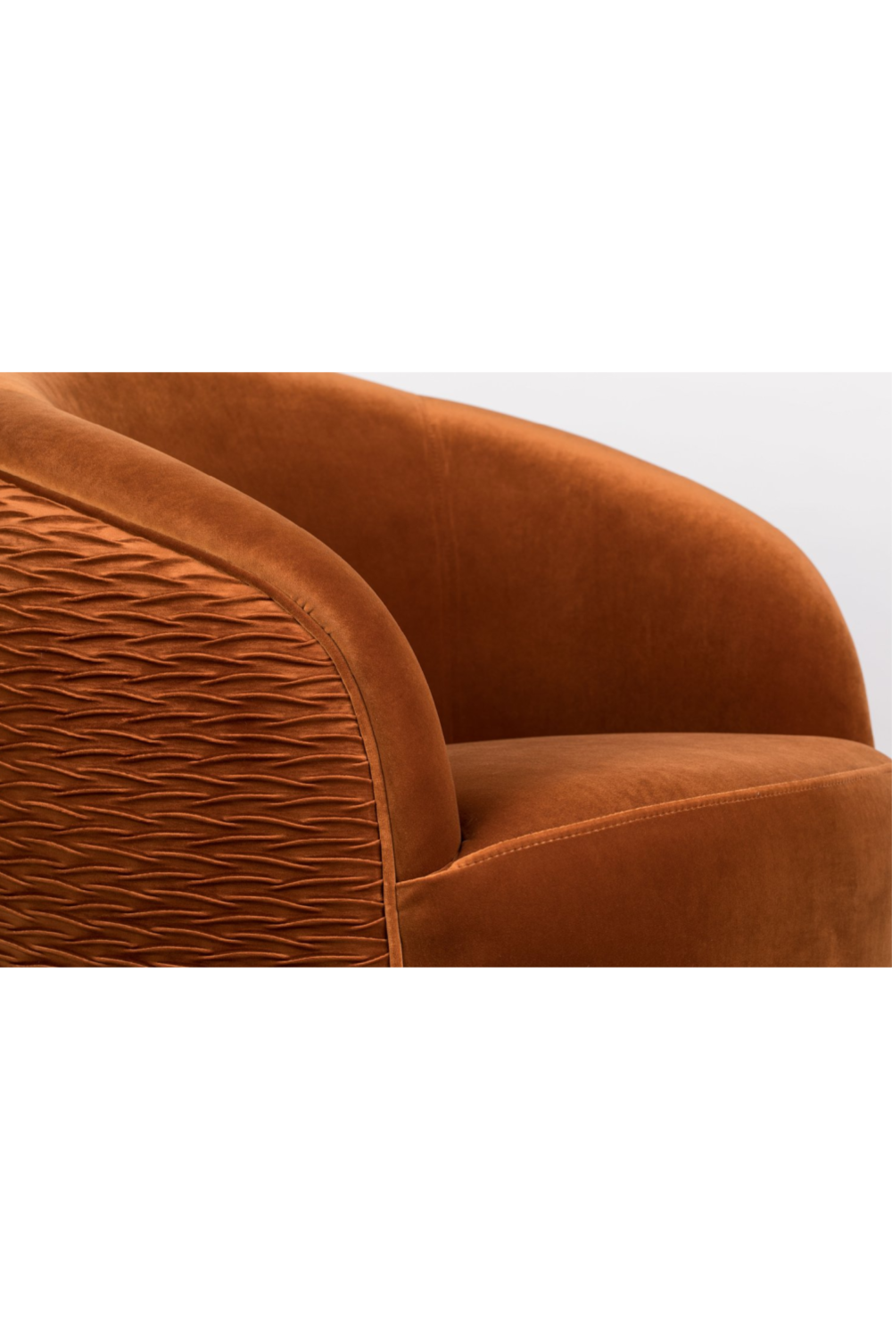 Wrinkled Velvet Lounge Chair | Bold Monkey So Curvy | Oroa.com