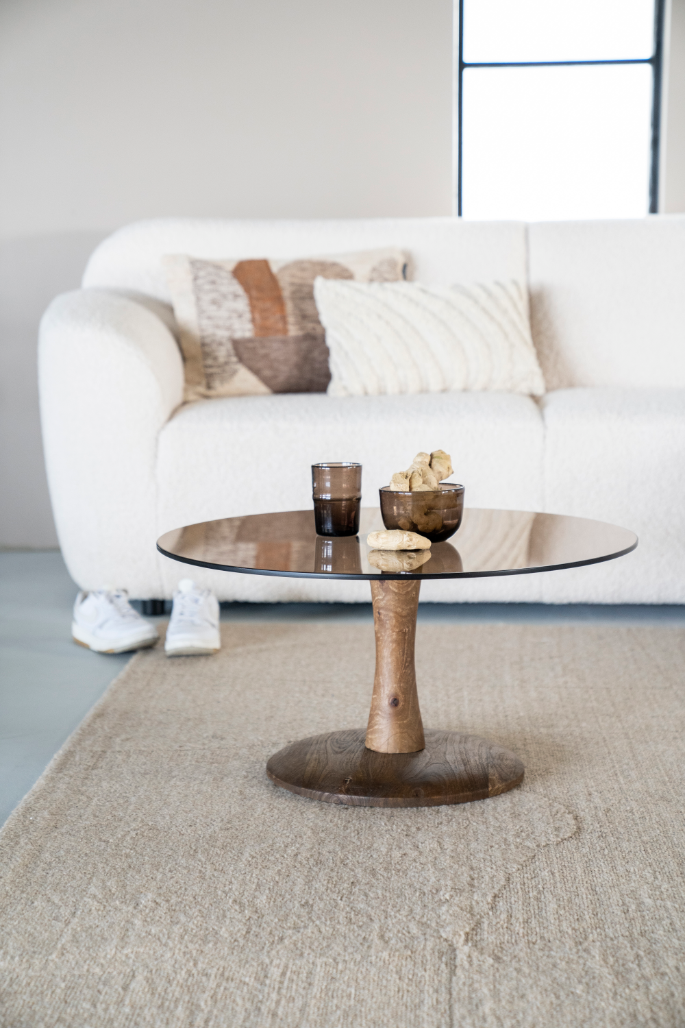 Round Pedestal Coffee Table L | By-Boo Boogie | OROA.com