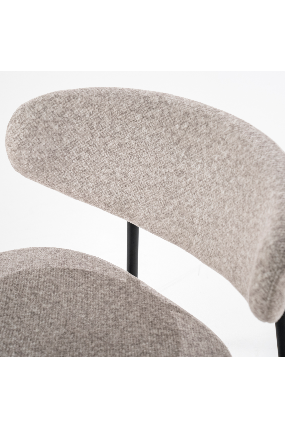 Modern Minimalist Lounge Chair | By-Boo Jari | OROA.com