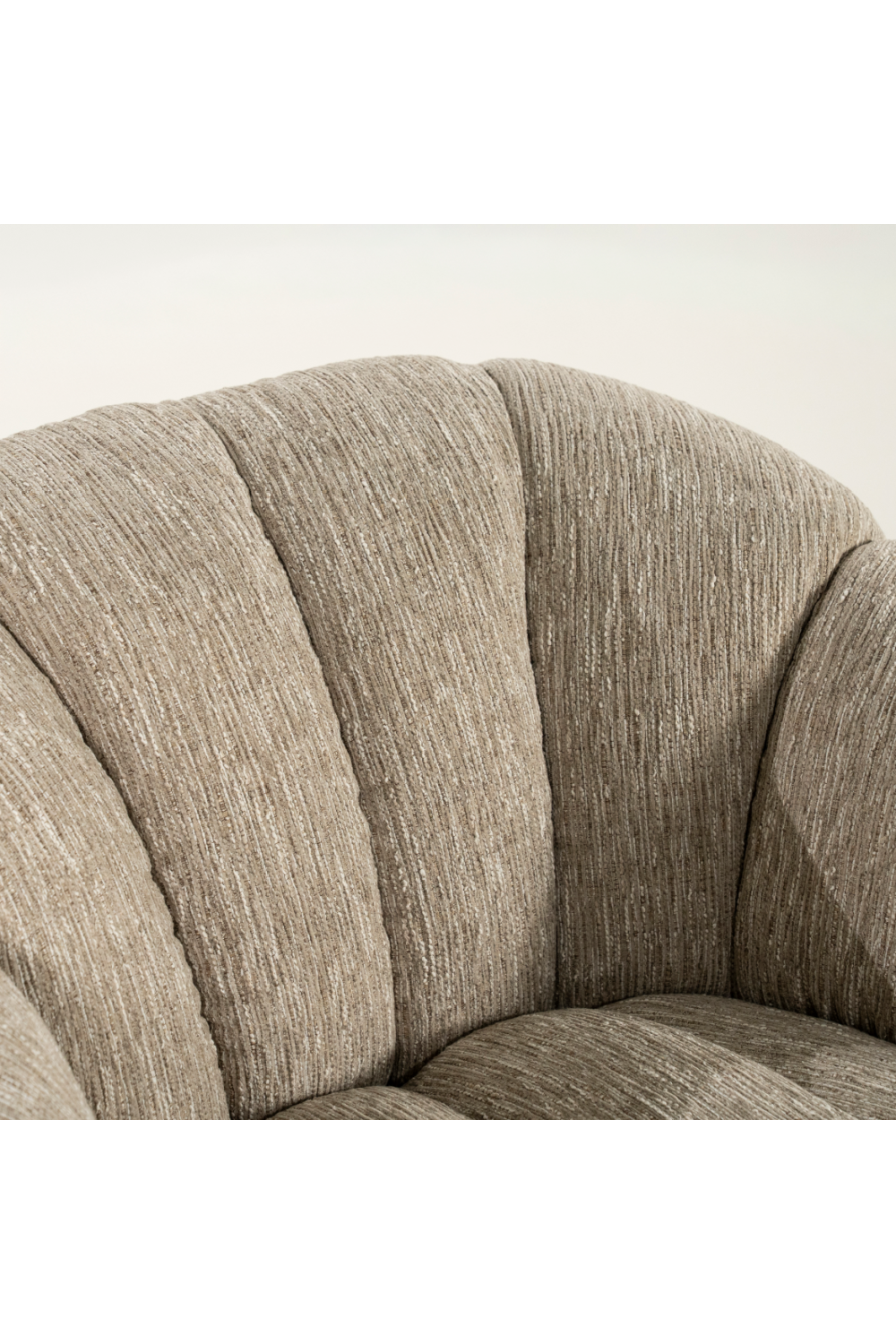 Deep-Channeled Swivel Chair | By-Boo Dream | Oroa.com