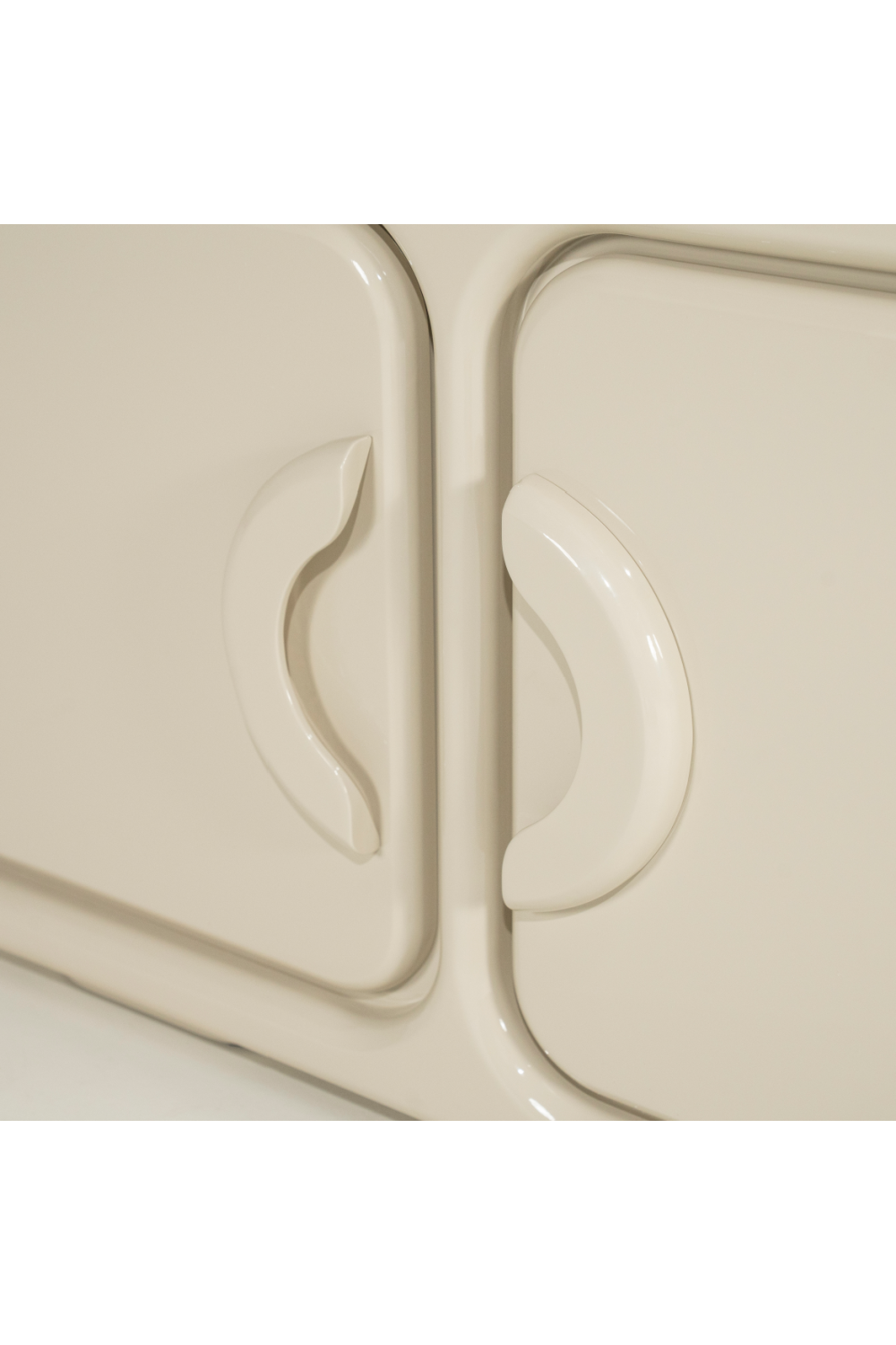 High-gloss 4-Door TV Cabinet | By-Boo Gubby | Oroa.com