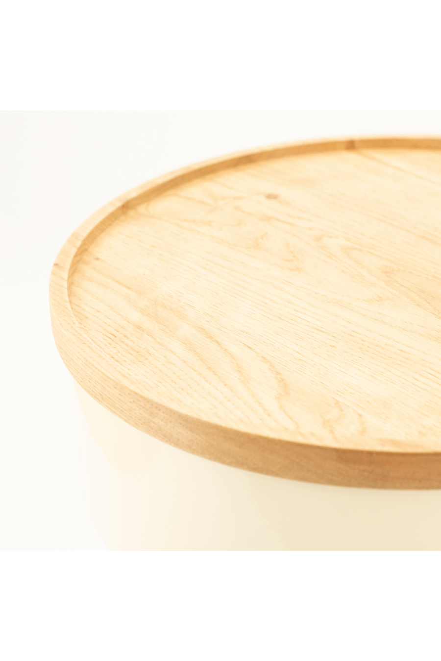 Top edge close-up showing wood grain