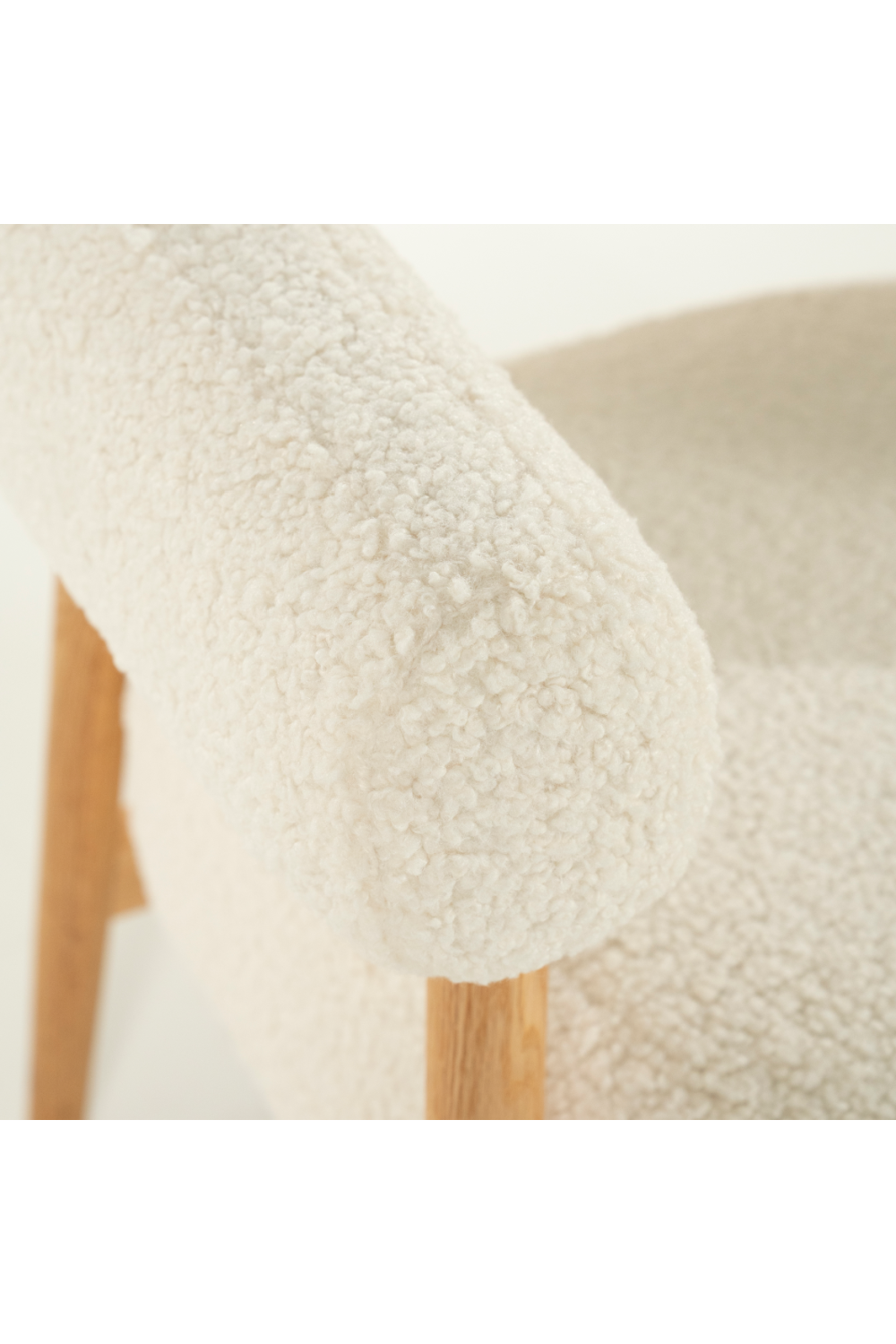 Oak Framed Curve Lounge Chair | By-Boo Cozy | Oroa.com