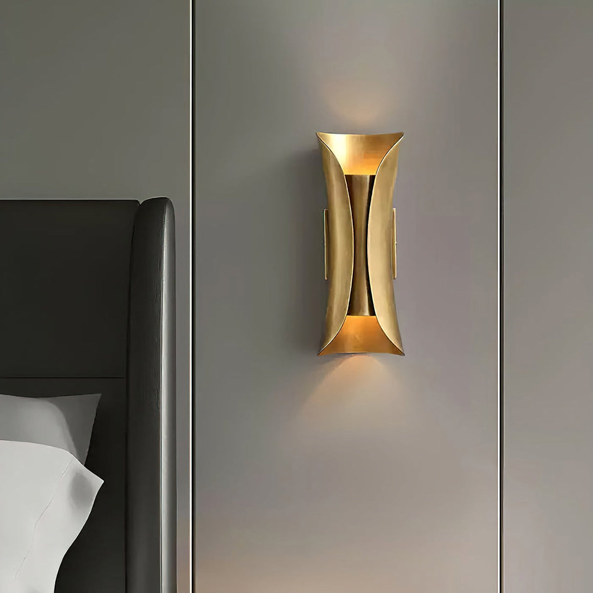 Bronze Modern Wall Lamp - OROA