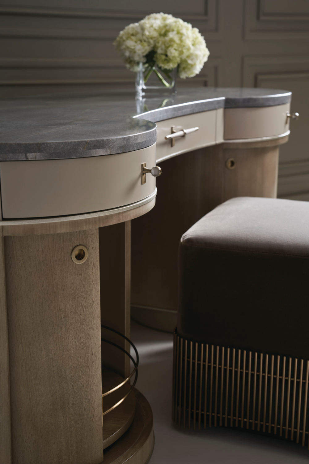 Swivel Shelf Dressing Table | Caracole Vanity Fair | Oroa.com