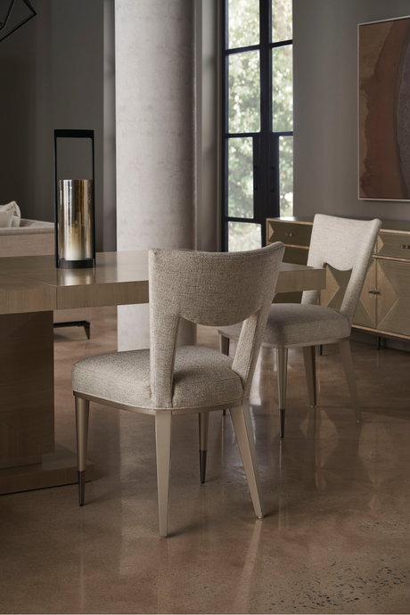 Gray Wooden Extendable Dining Table | Caracole Horizon | Oroa.com