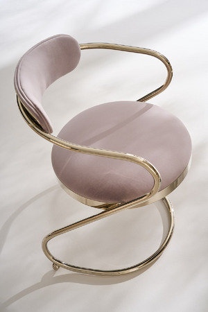 Wavy Cantilevered Dining Chair | Caracole Retrospect | Oroa.com