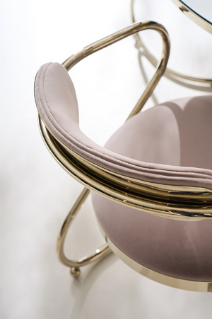 Wavy Cantilevered Dining Chair | Caracole Retrospect | Oroa.com