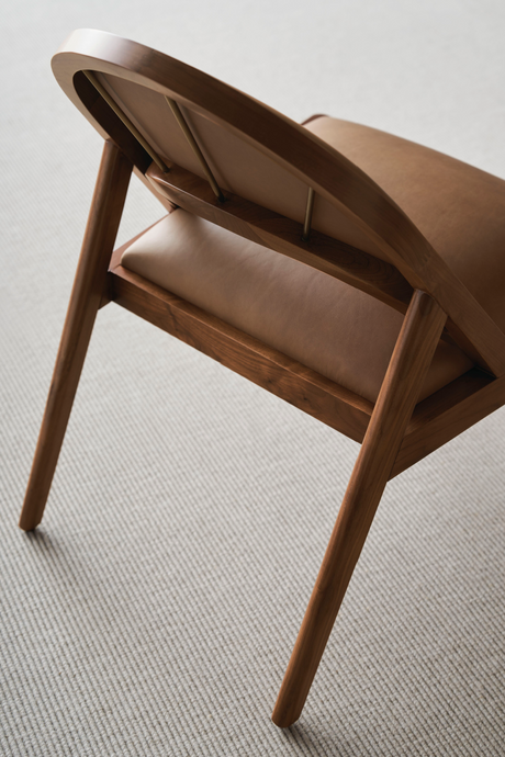 Brown Leather Lounge Chair | Caracole Rhythm | Oroa.com