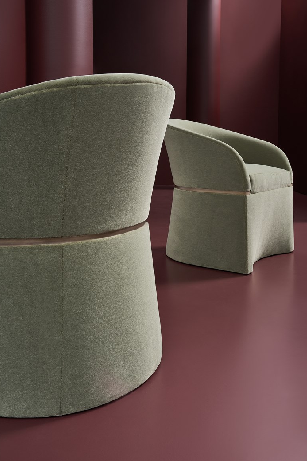 Curved Back Accent Chair | Caracole Dune | Oroa.com