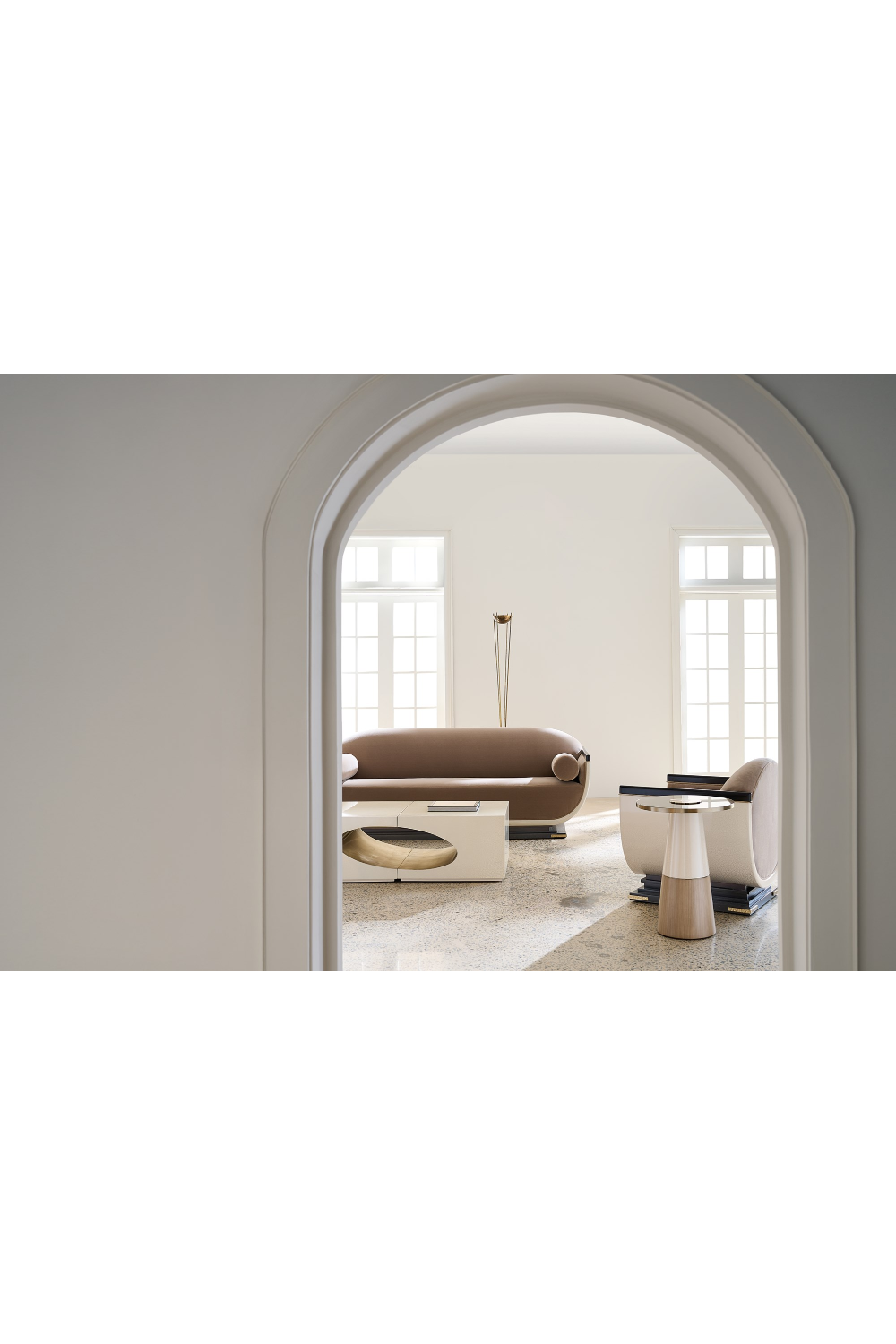 Scooped Frame Sofa | Caracole Helena | Oroa.com