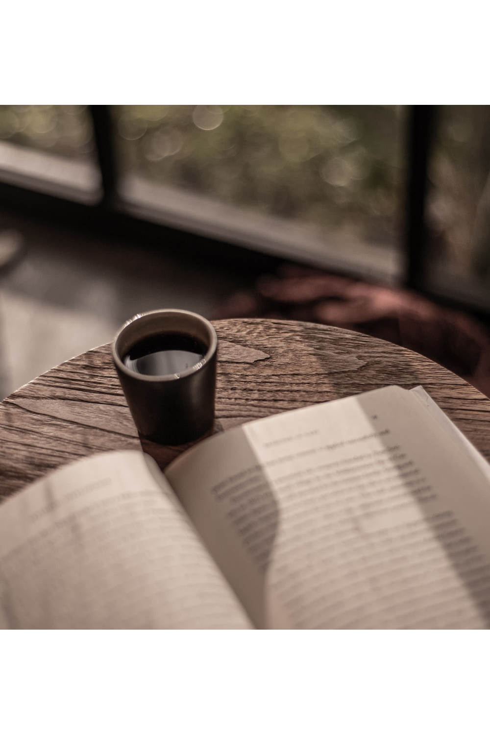 Round Abaca Side Table | dBodhi Knut | OROA