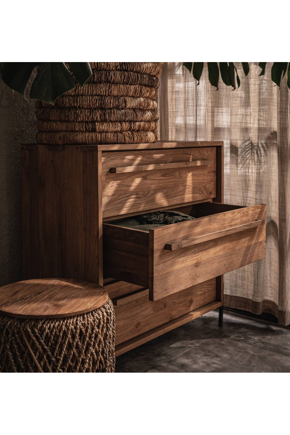 Farmhouse Style Chest of Drawer | dBodhi Outline | OROA.com