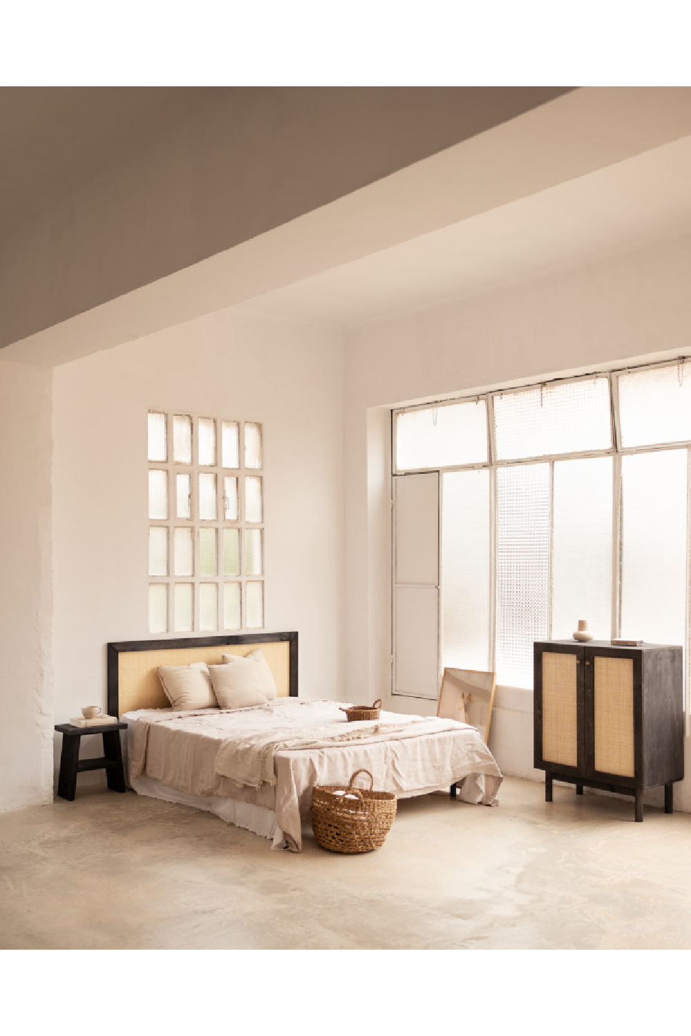 A-Shaped Wooden Side Table | Decowood Frida | Oroa.com