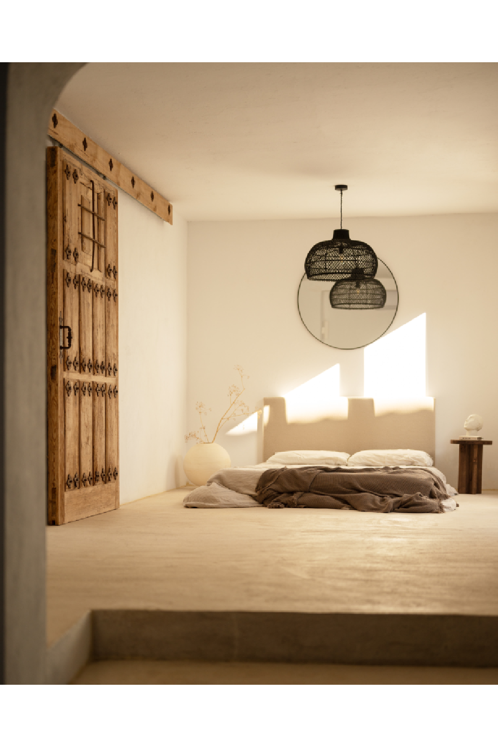 Japandi Round Bedside Table | Decowood Tokyo | Oroa.com