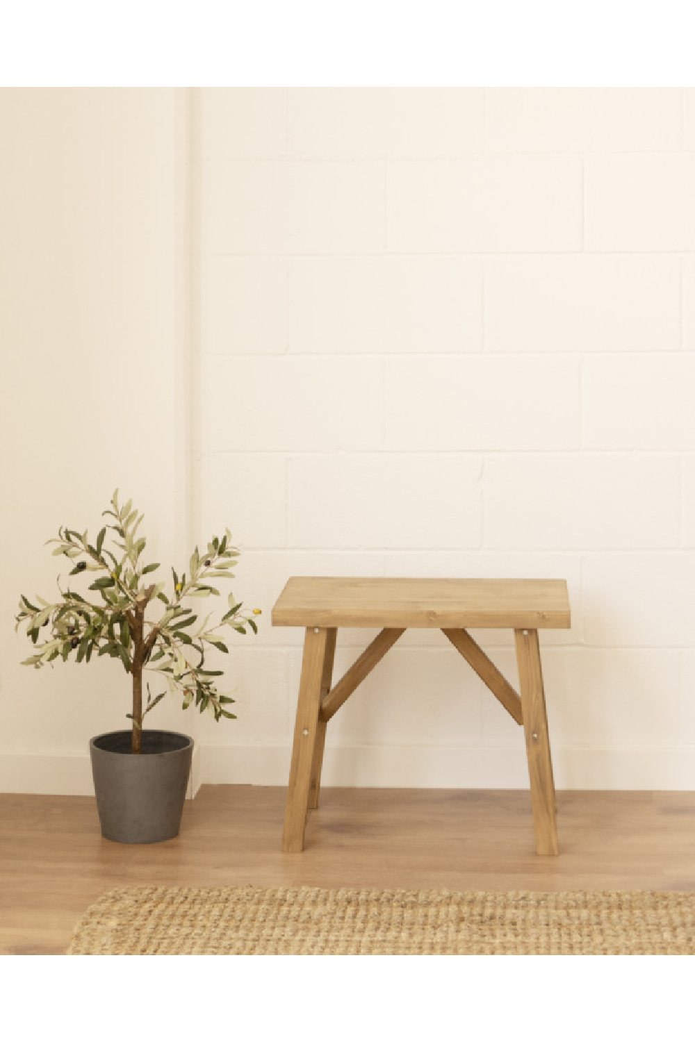 Scandinavian Wooden Stool | Decowood Siep | OROA.com