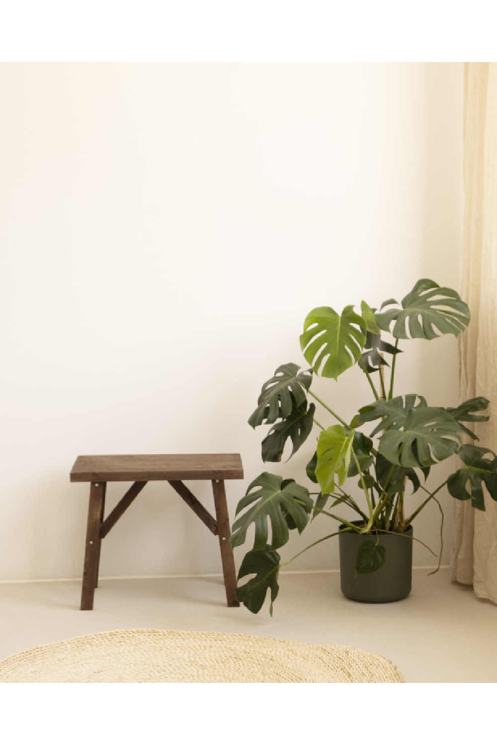 Scandinavian Wooden Stool | Decowood Siep | OROA.com