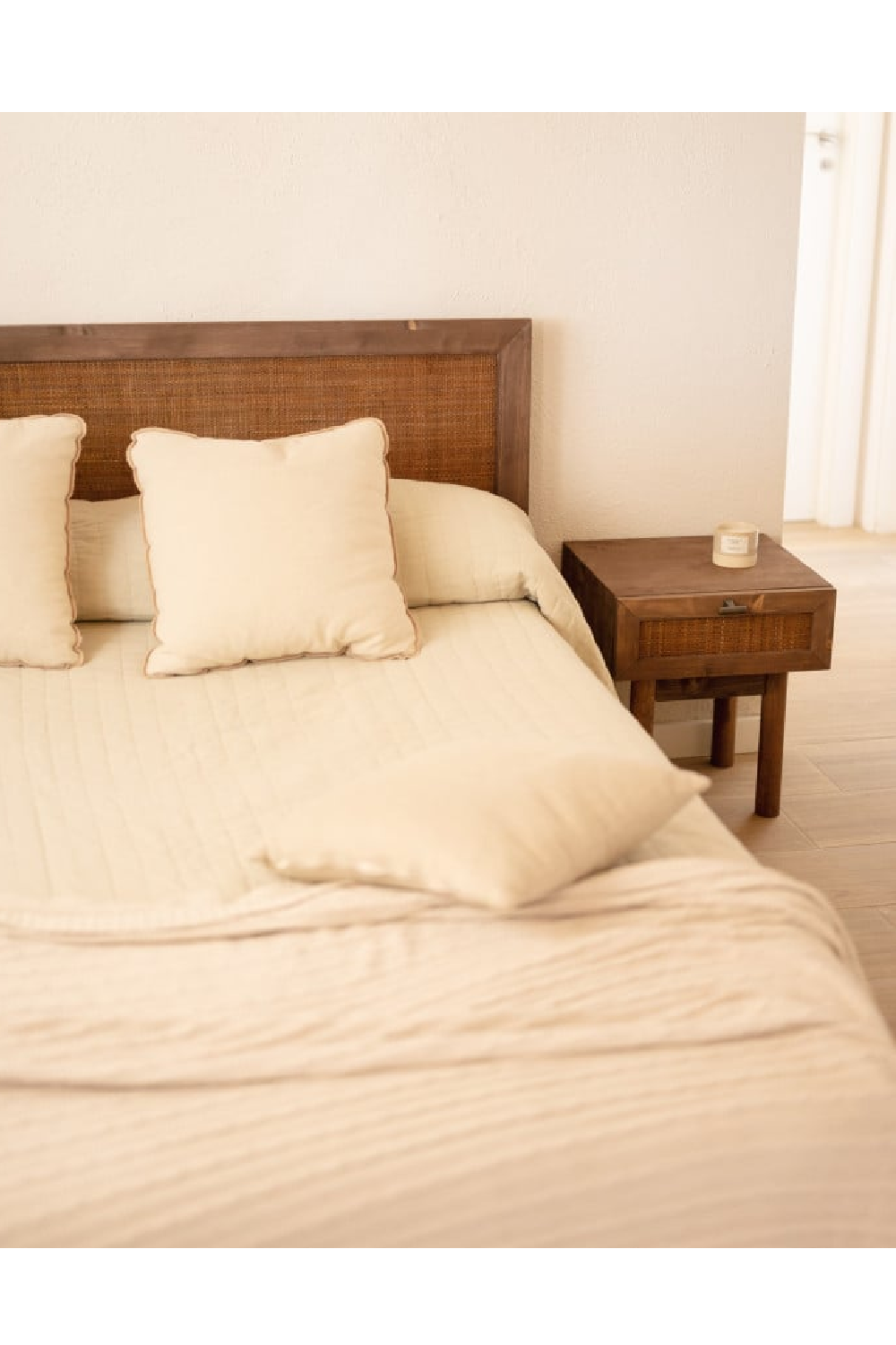 Woven Raffia Fiber Headboard | Decowood Olivia | Oroa.com