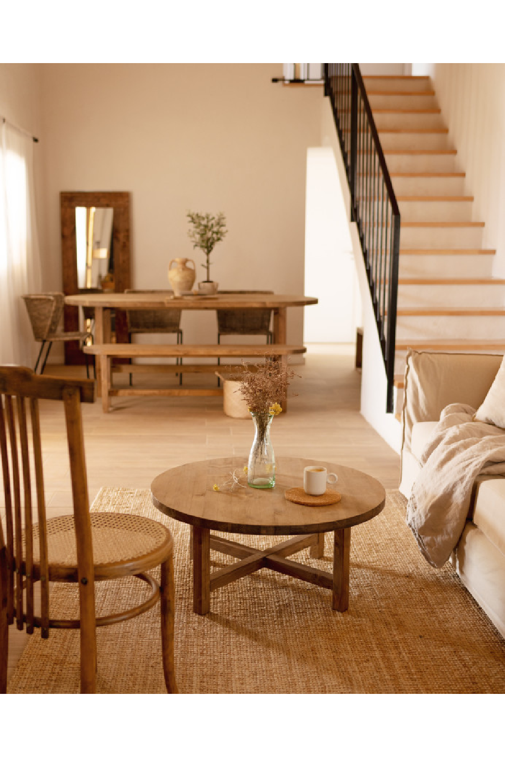 Round Solid Wood Coffee Table | Decowood Olivia | Oroa.com