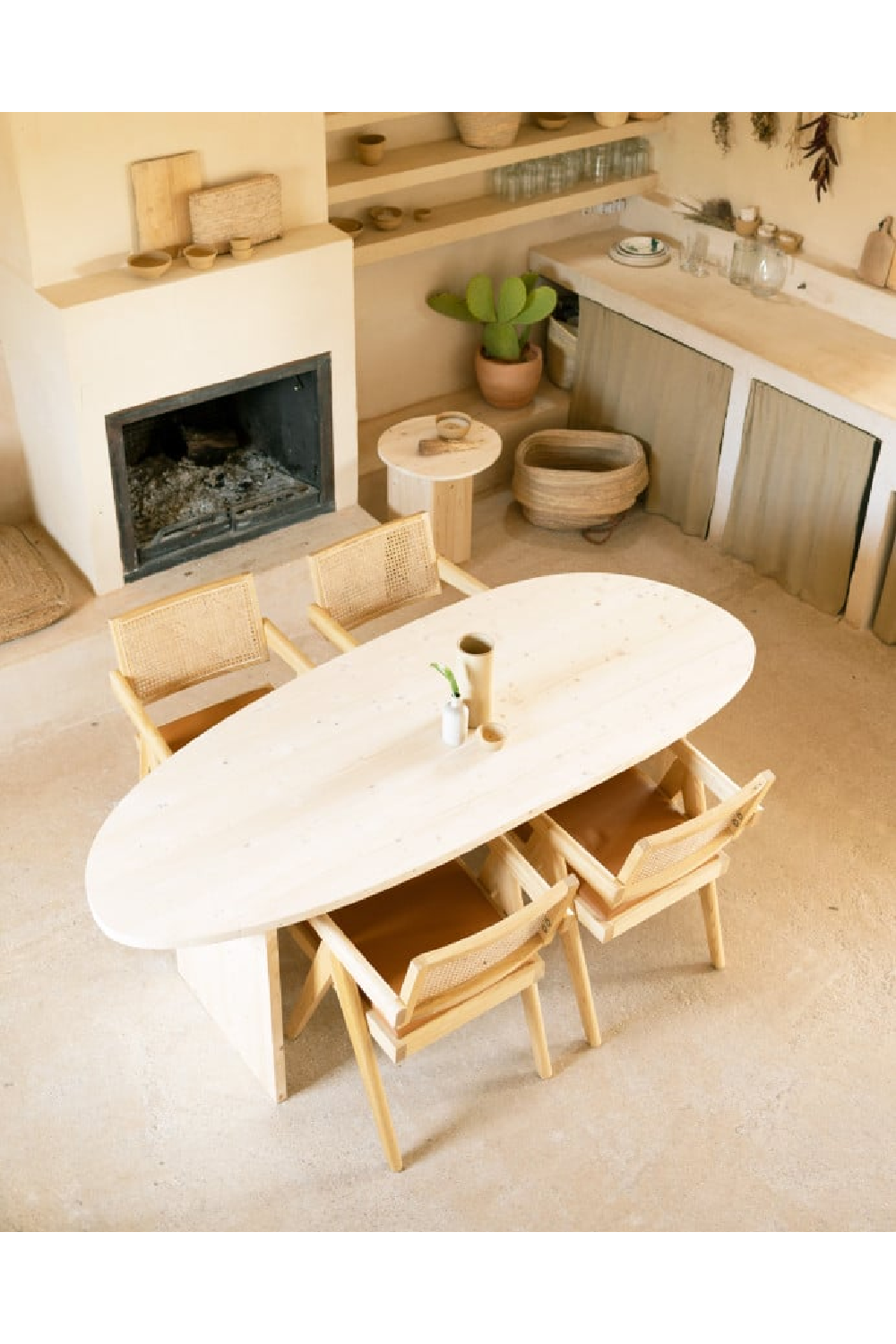 Asymmetrical Oval Dining Table | Decowood Mur | Oroa.com