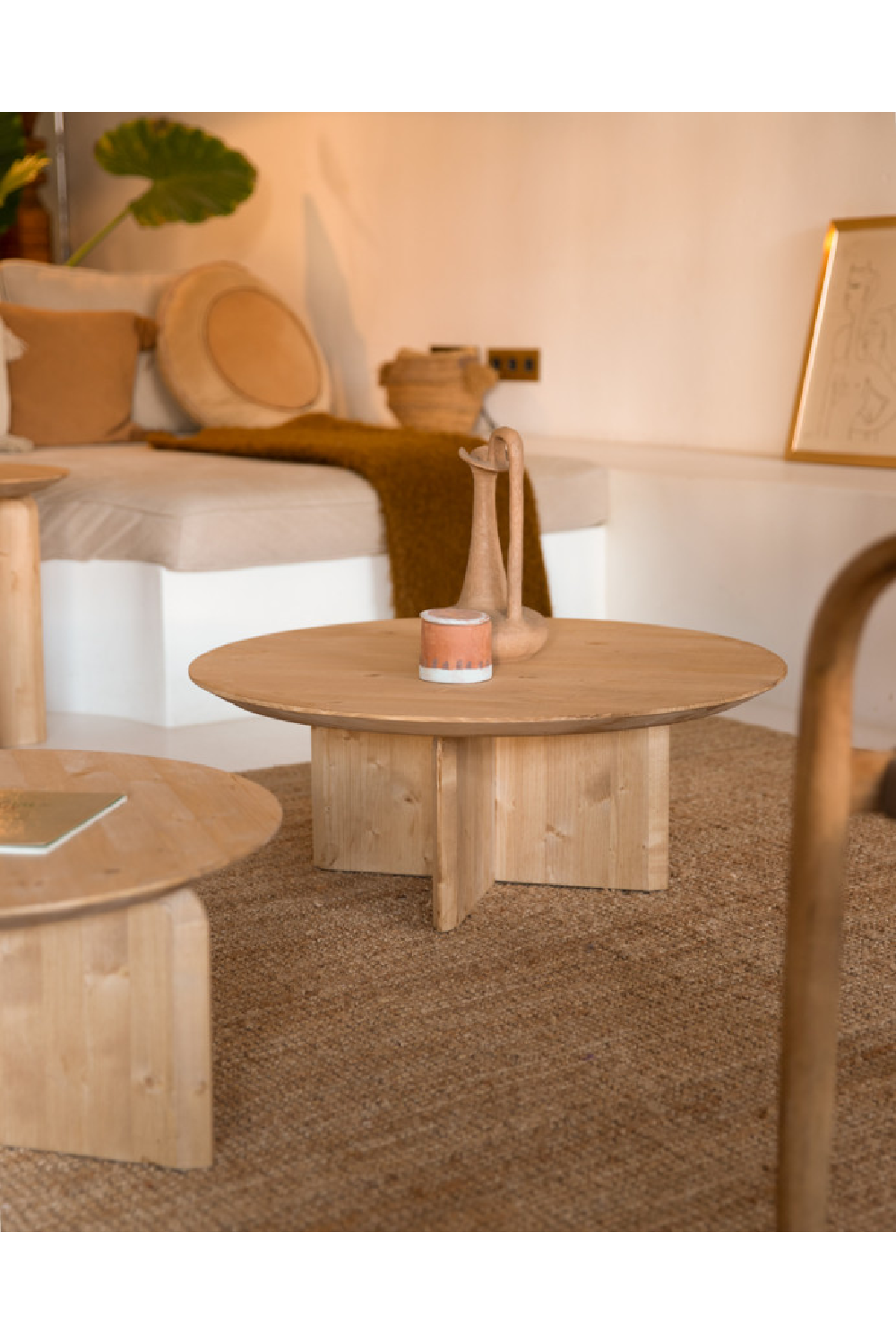 Round Solid Wood Coffee Table | Decowood Bloom | Oroa.com