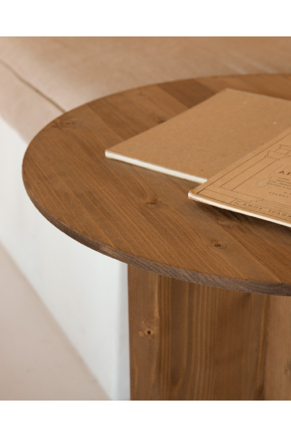 Round Solid Wood Side Table | Decowood Bloom | Oroa.com