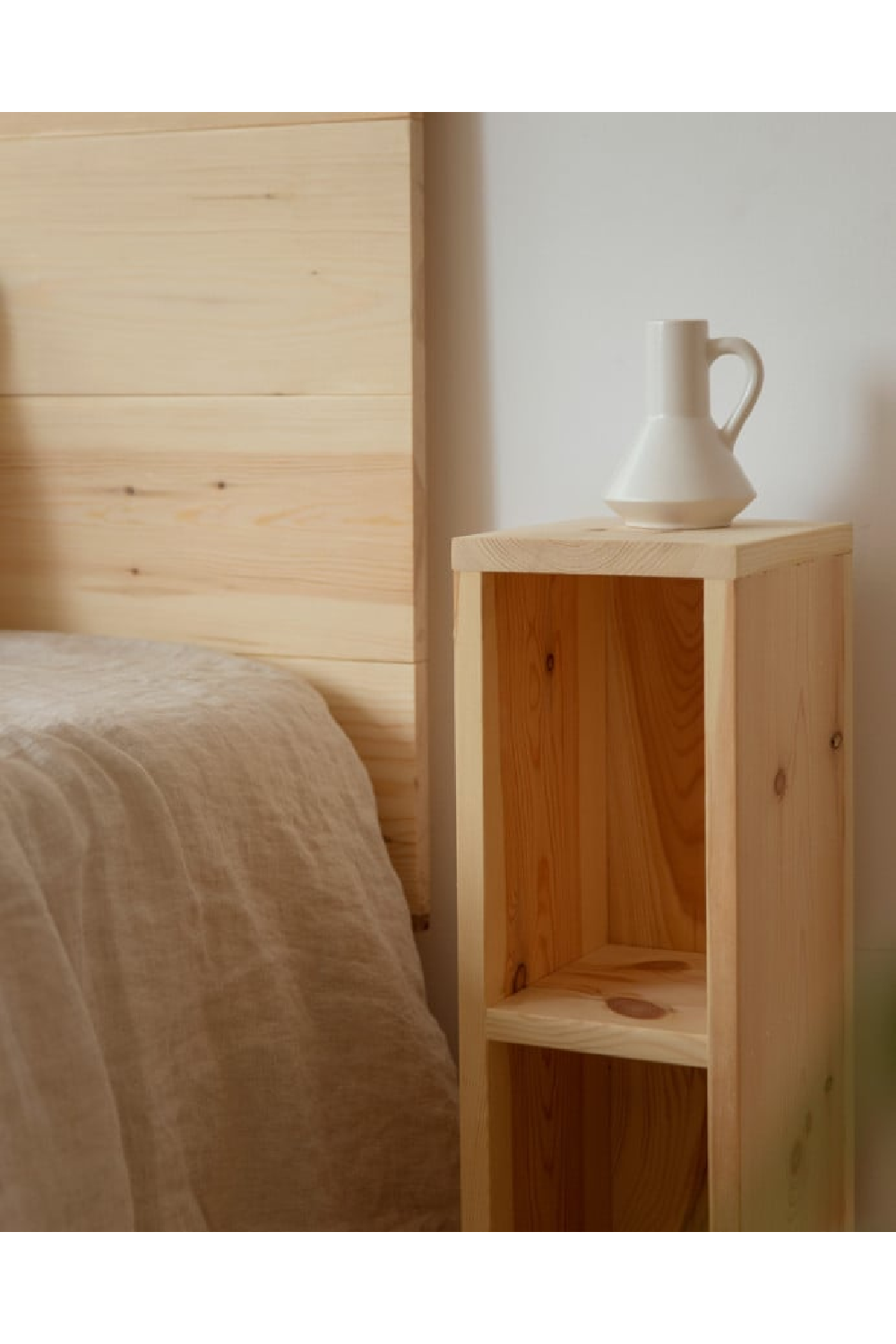 Wooden Headboard and Bedside Table | Decowood Flandes + Lina | Oroa.com